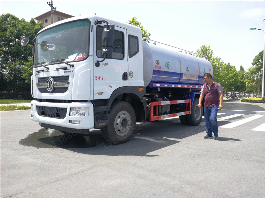 湖北盈通汽車廣西藍(lán)牌福田抑塵車價(jià)格
